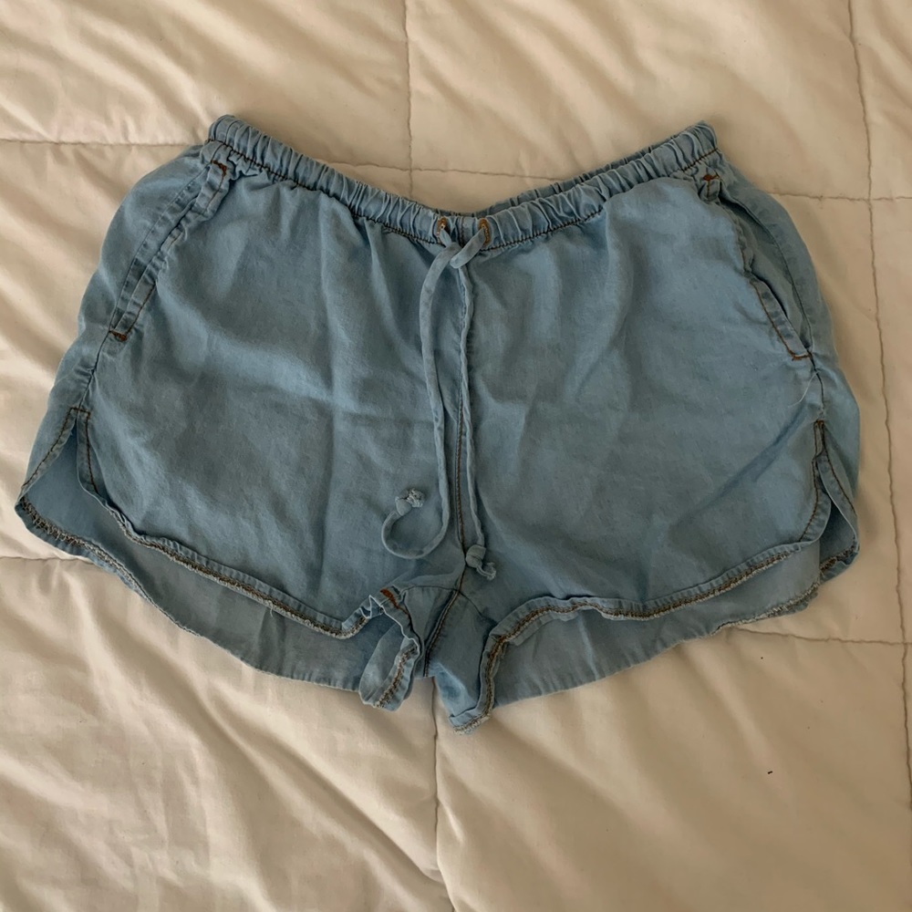 BRANDY MELVILLE SHORTS